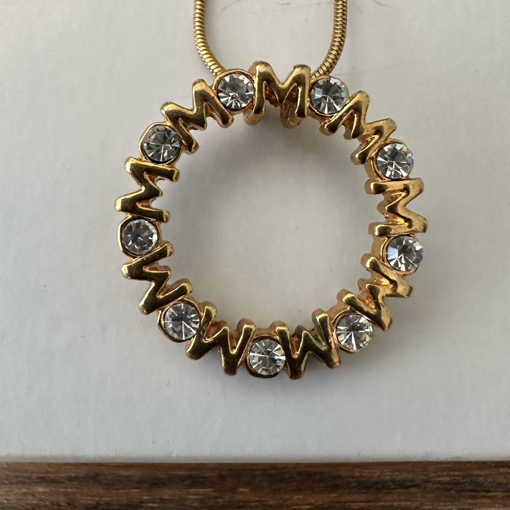 Gold Circle “Mom” Pendant Necklace
